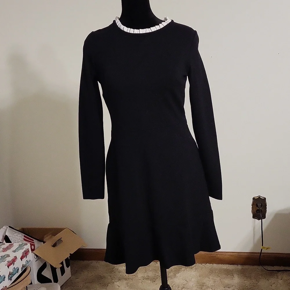Black dress - Picture 2 of 5